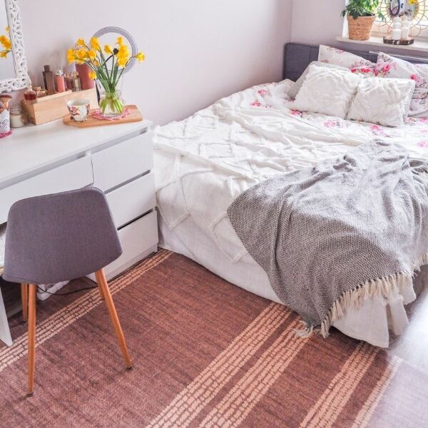 Alfombra vinílica Beige en líneas