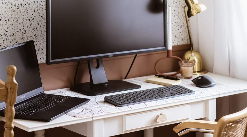 Una oficina en casa con carácter: ¿qué mejorará la comodidad de tu trabajo?